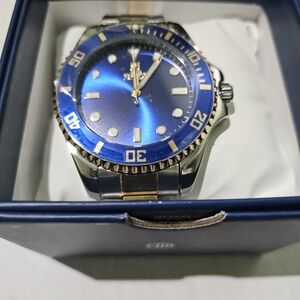 Elegant Blue and Gold Men's Watch